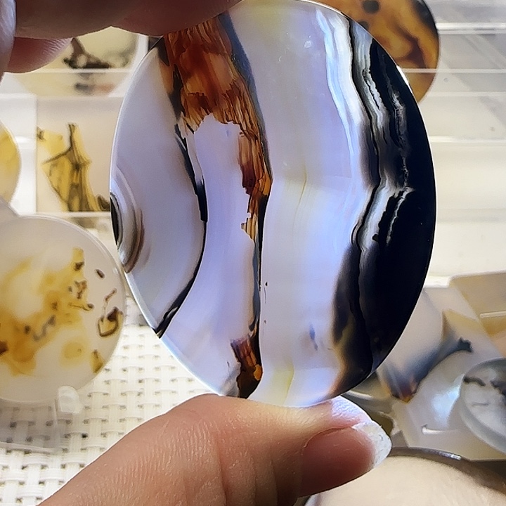 玛瑙/玉髓未镶嵌珠宝奇石