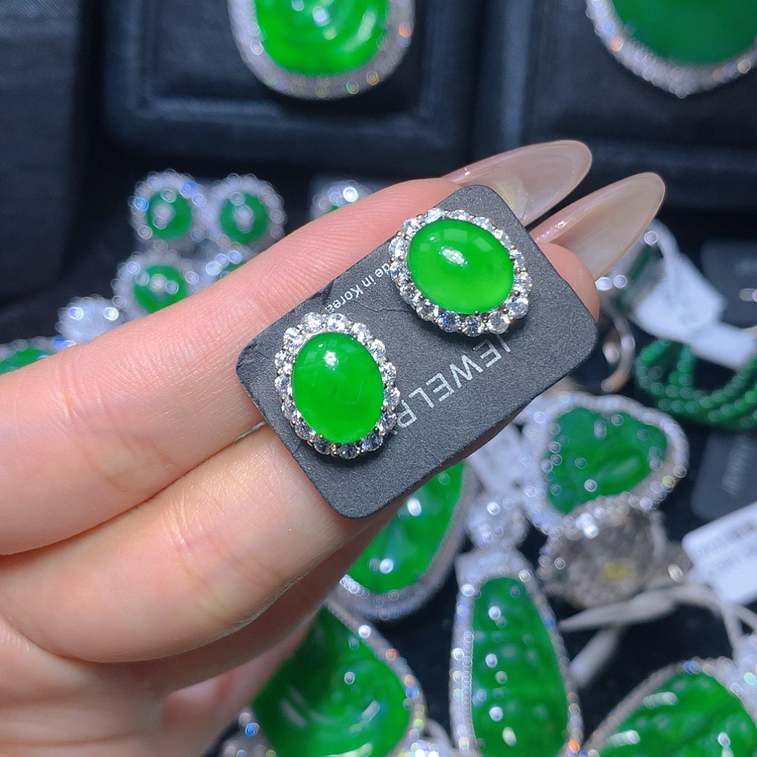 翡翠颈饰银S925镶嵌翡翠