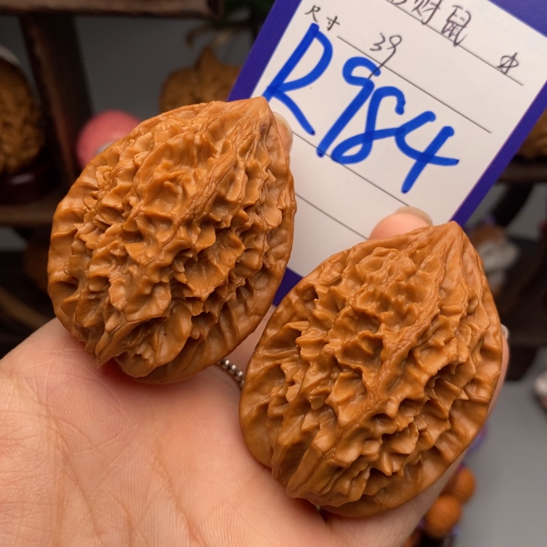 文玩核桃吊坠招财鼠39