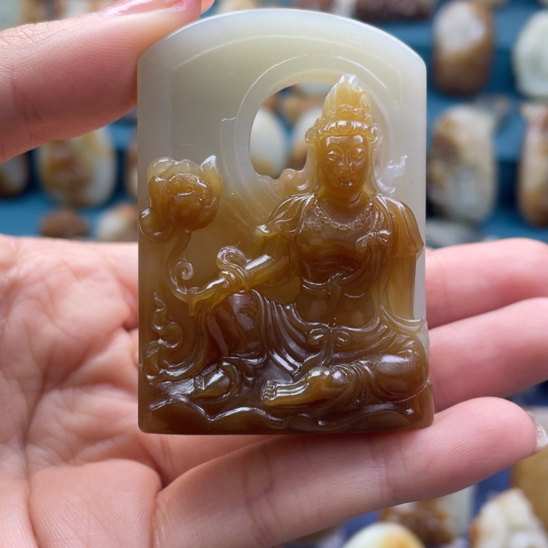 和田玉颈饰未镶嵌