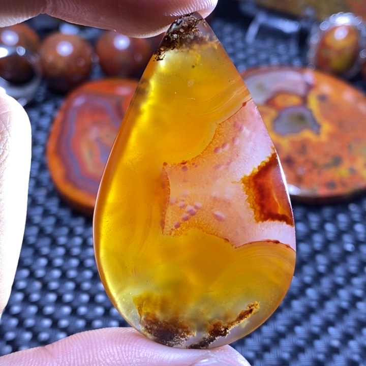 玛瑙/玉髓颈饰未镶嵌