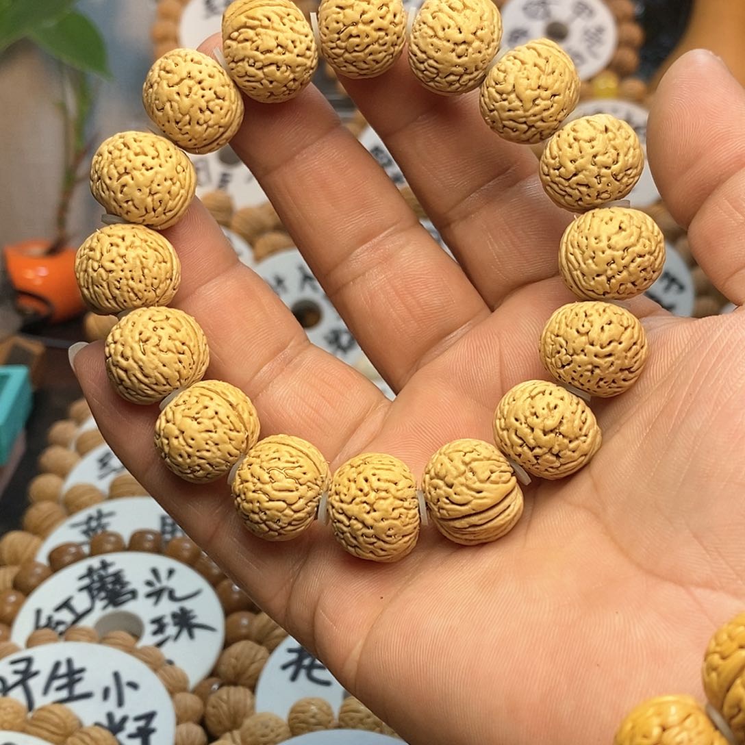 【闪购商品】不****鱼桃核手串南瓜手串