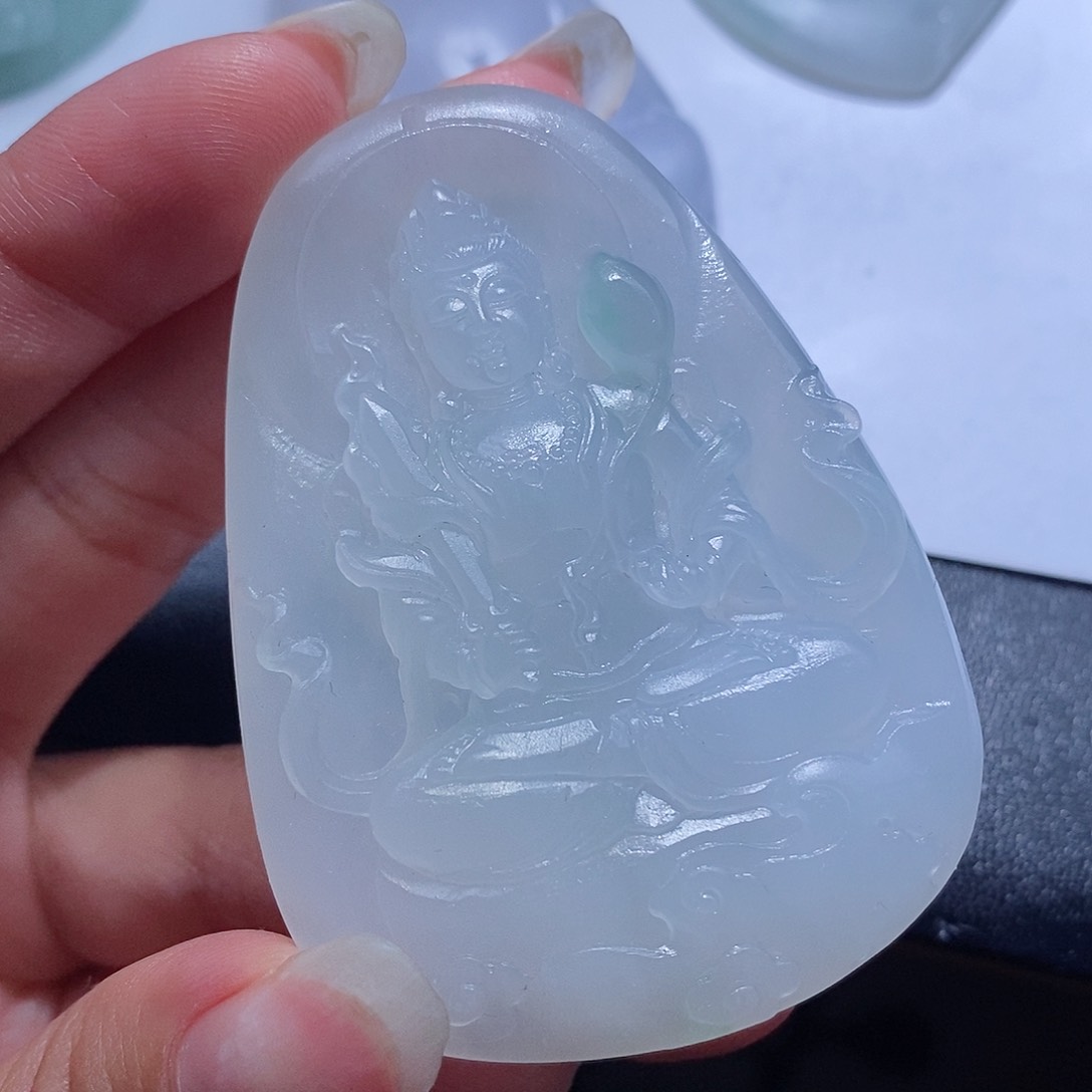 定制翡翠未镶嵌白*巷翡翠