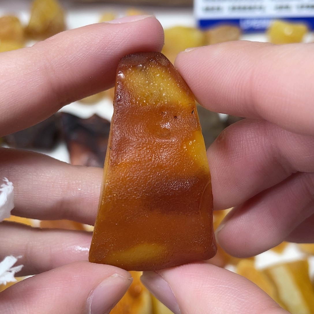 定制琥珀未镶嵌原矿琥珀