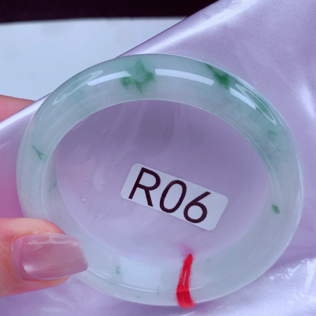 翡翠未镶嵌手镯手镯