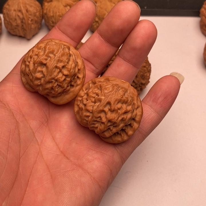 蒸***蒸核桃手串/手链宫灯狮子头38尺寸