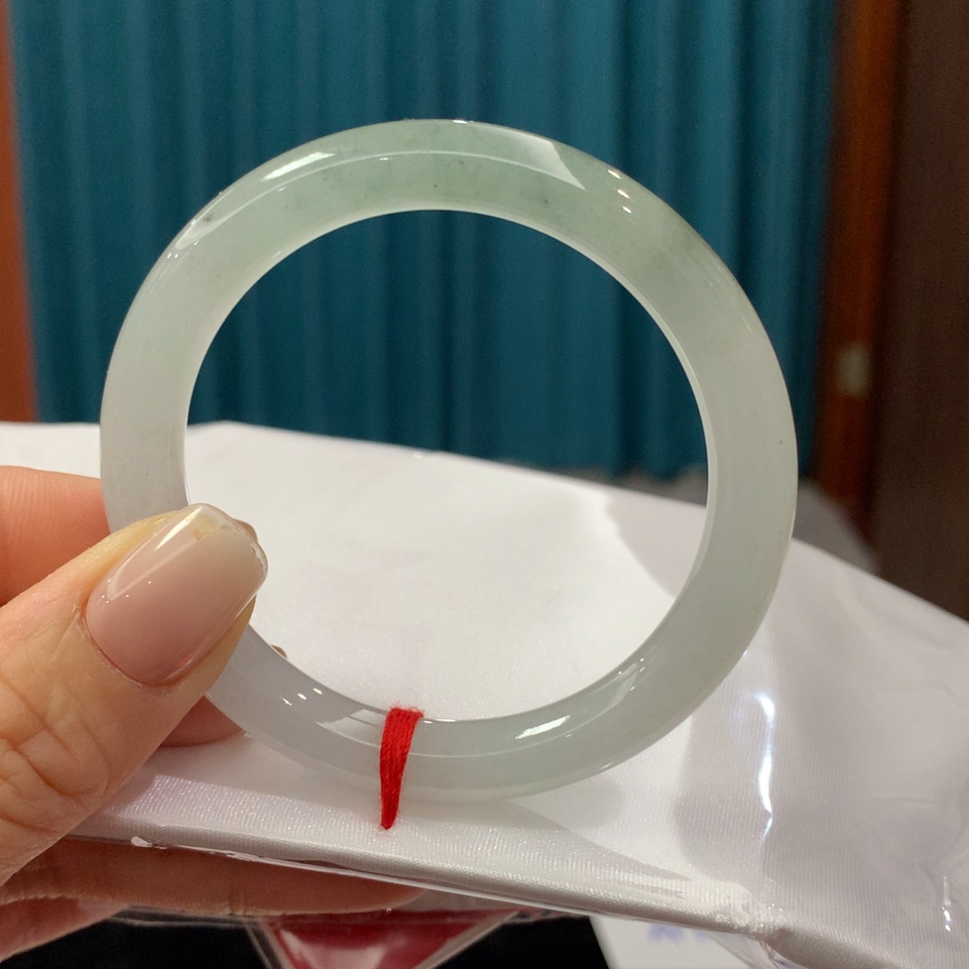 未镶嵌手镯翡翠完美者慎拍 圈口52