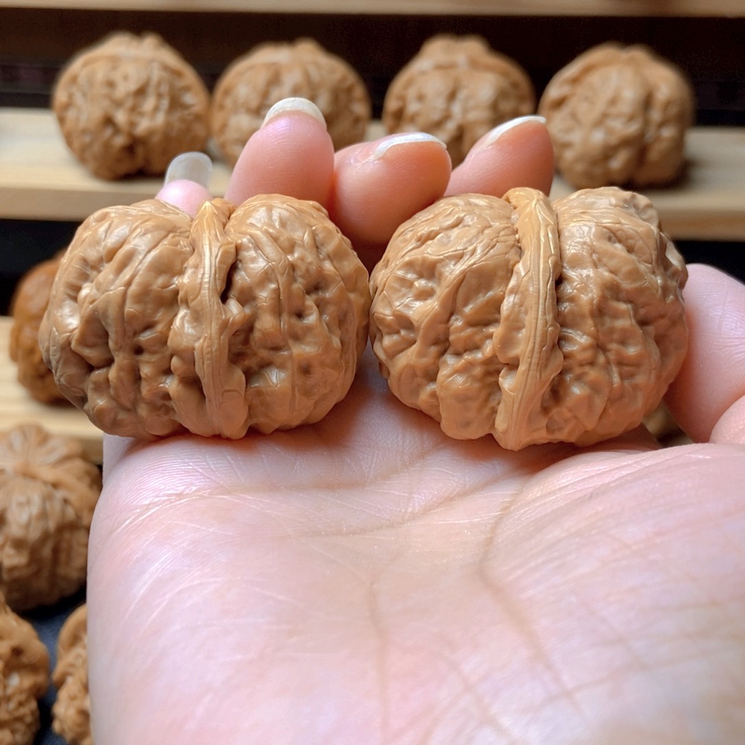 文玩核桃吊坠蛤蟆头