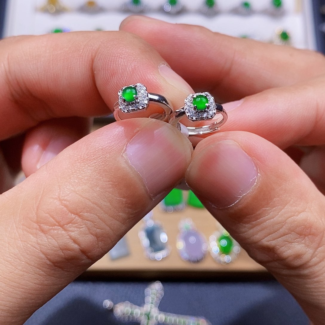 银S925镶嵌翡翠耳饰w w