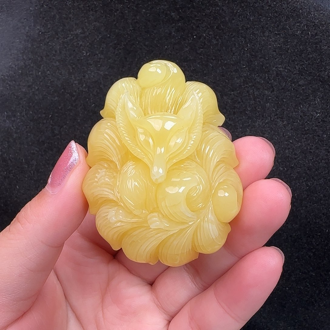 蜜蜡未镶嵌珠宝奇石