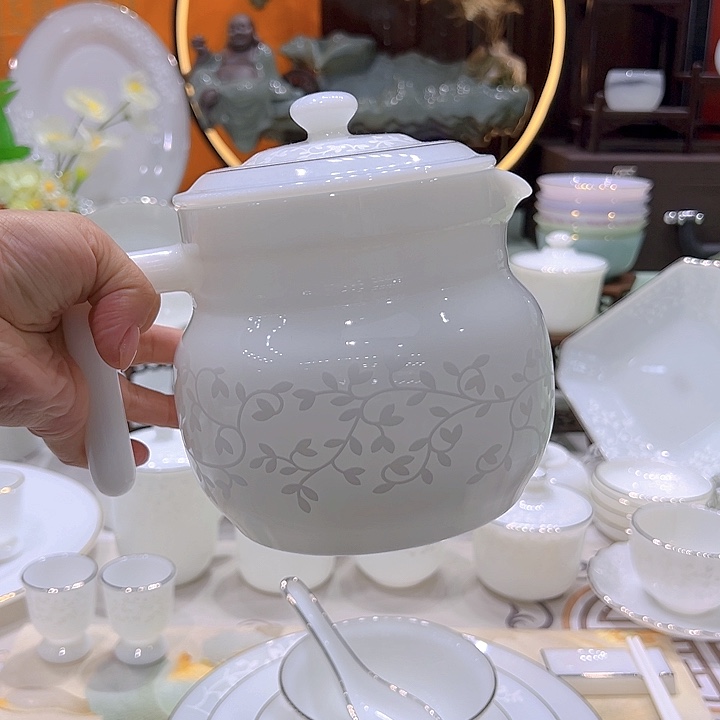 暗香浮动一壶六杯