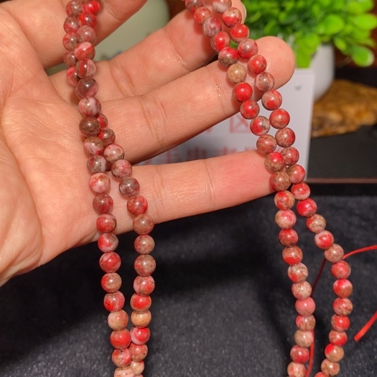 周***天然辰砂原石手串
