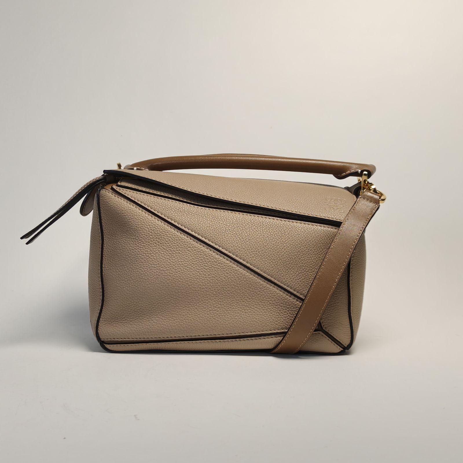 99新 LOEWE/罗意威 【娇】Puzzle 24 几何包 奶茶色 皮革C 907588