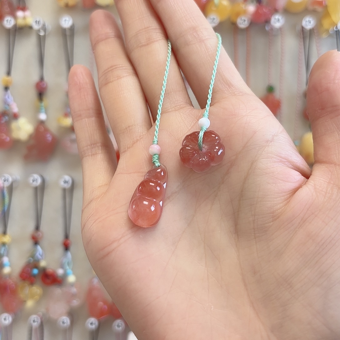 南红玛瑙未镶嵌吊坠(赠链)