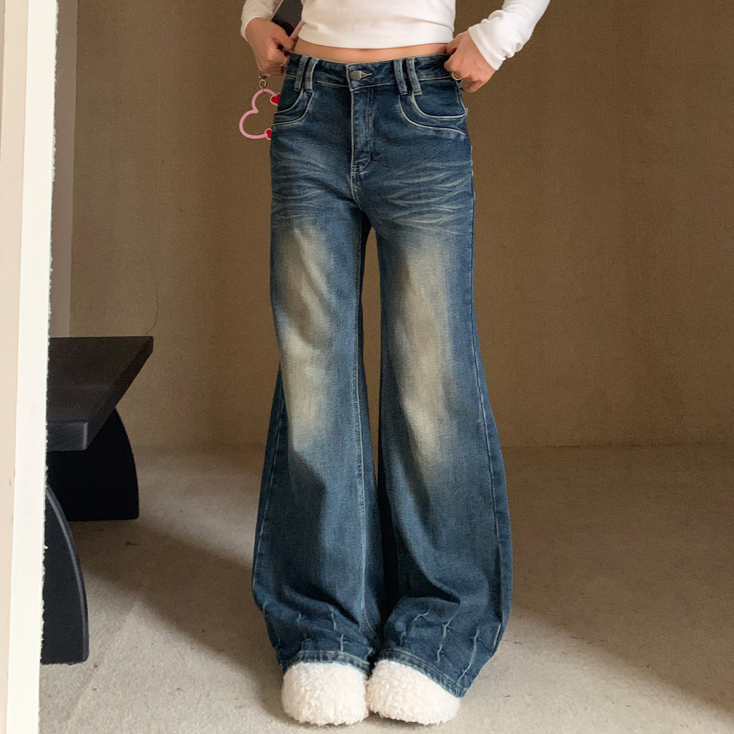 饭饭又饿了高腰蓝色微喇牛仔裤女秋冬设计感辣妹显瘦气质马蹄裤子