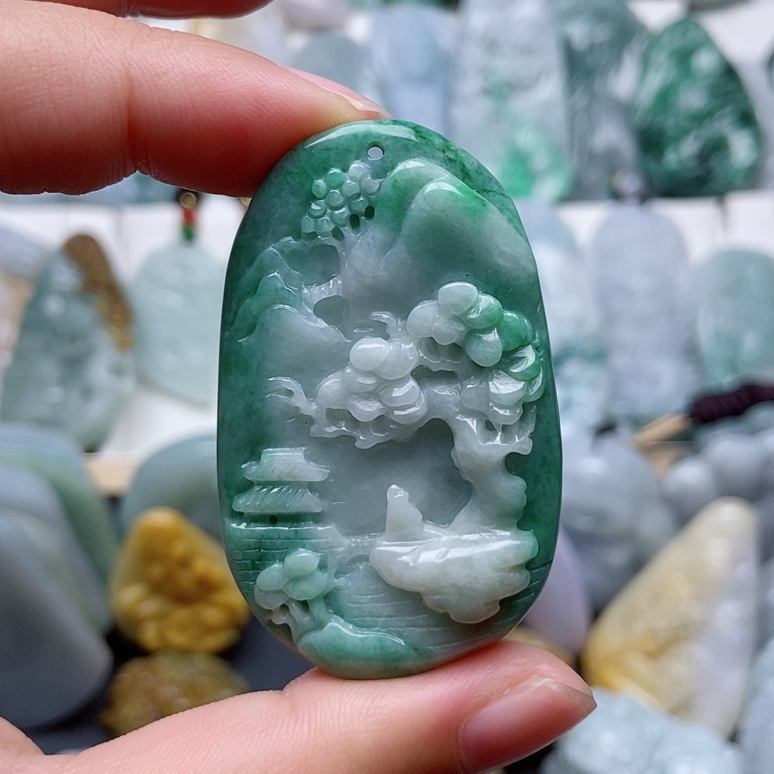 翡翠未镶嵌颈饰翡翠