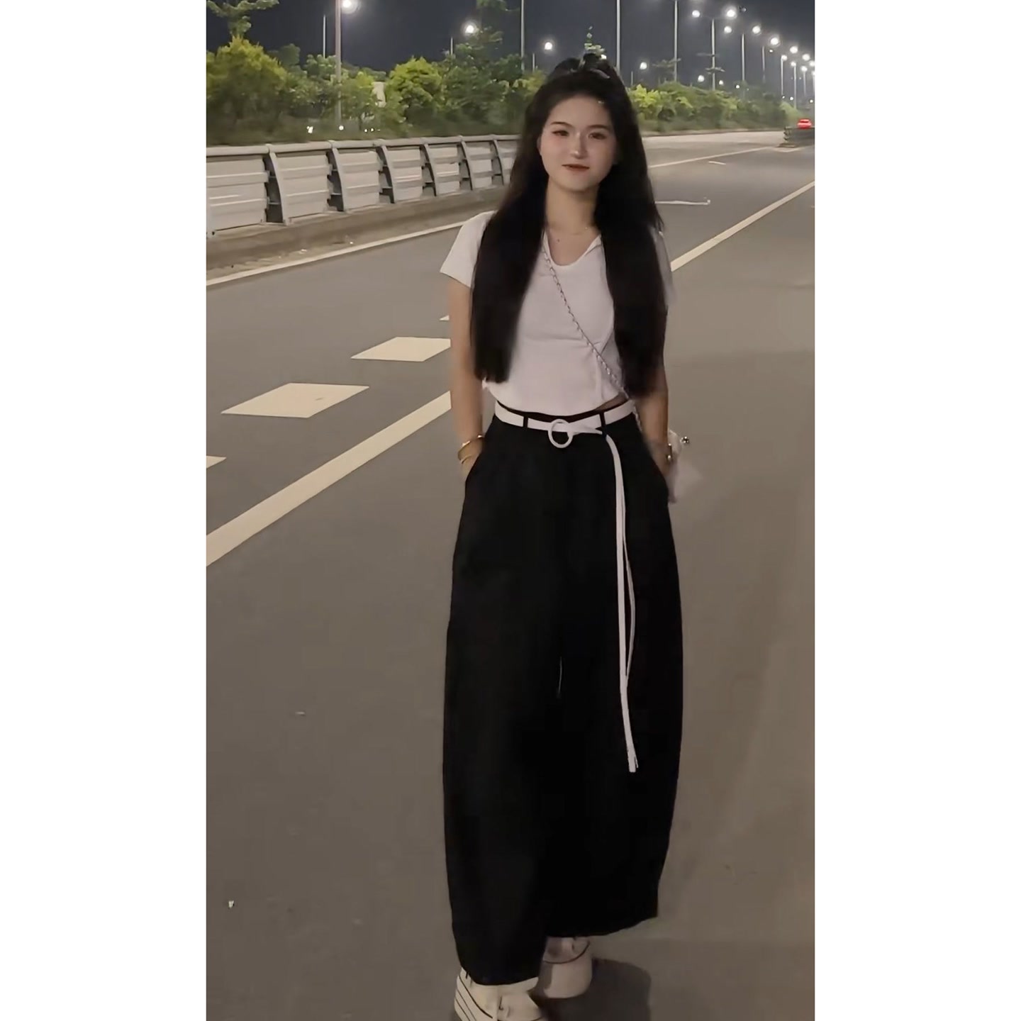 YOO[美式风]U领鱼骨短款上衣一 大口袋高腰弯刀裤配腰带911一