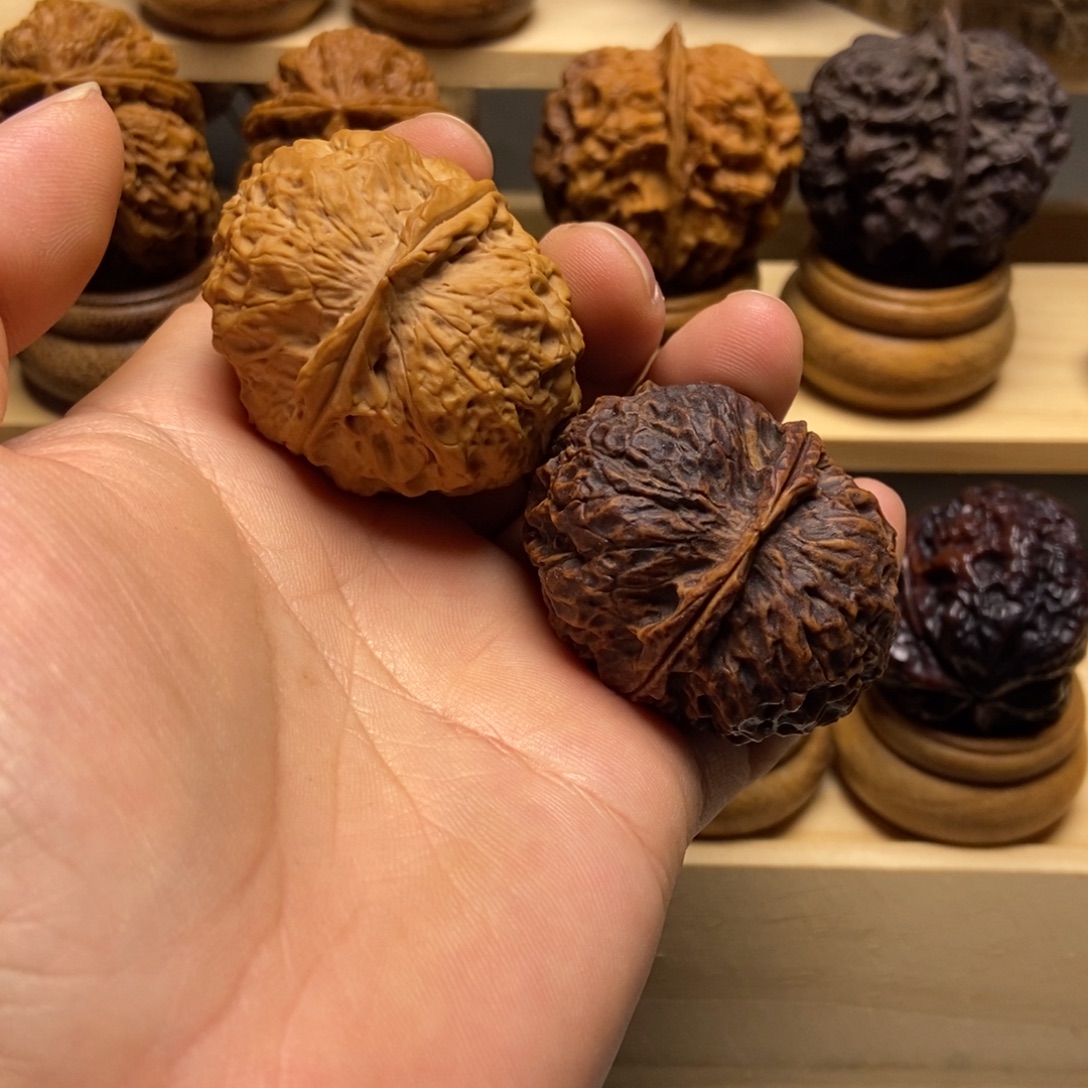 文玩核桃吊坠聚宝蟾45mm