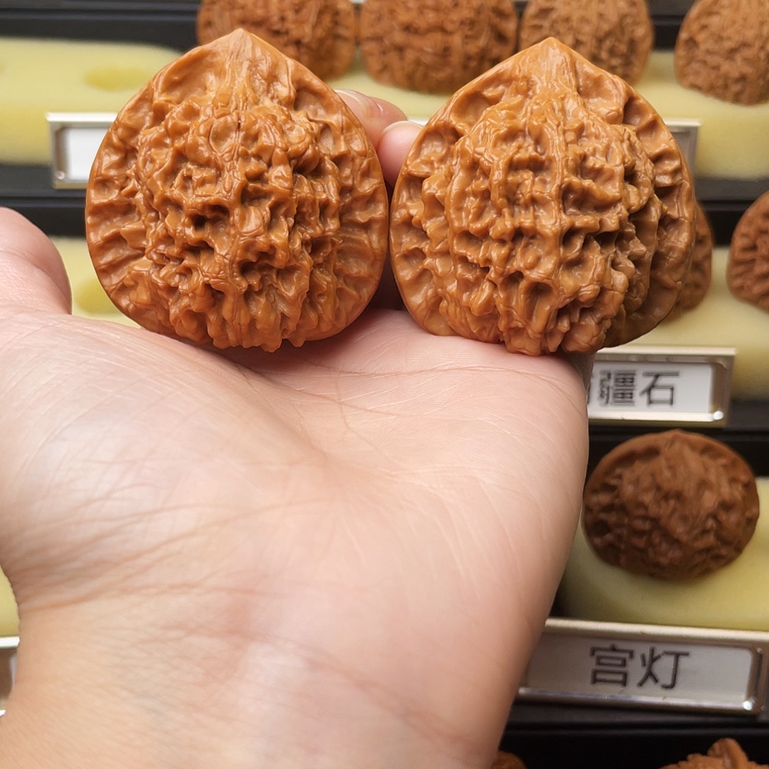 吊坠文玩核桃官帽50尺347