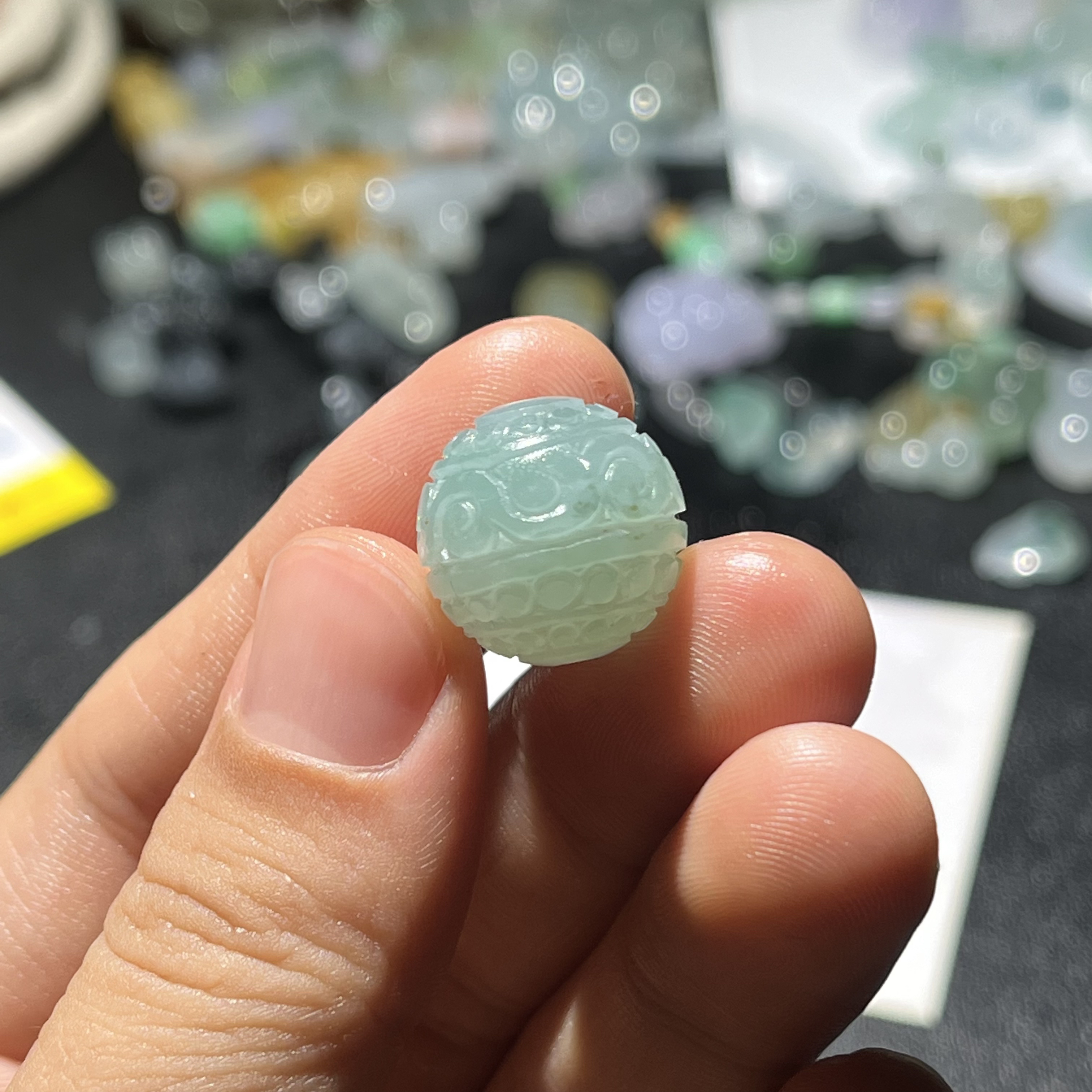 天然缅甸A货翡翠15+雕刻圆珠仿古雕工