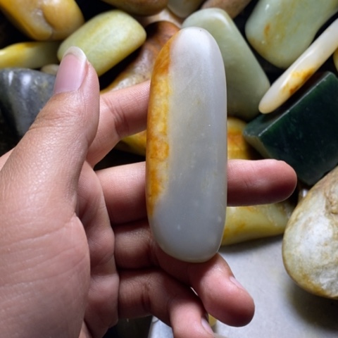 未镶嵌和田玉（糖玉）挂件快**夫