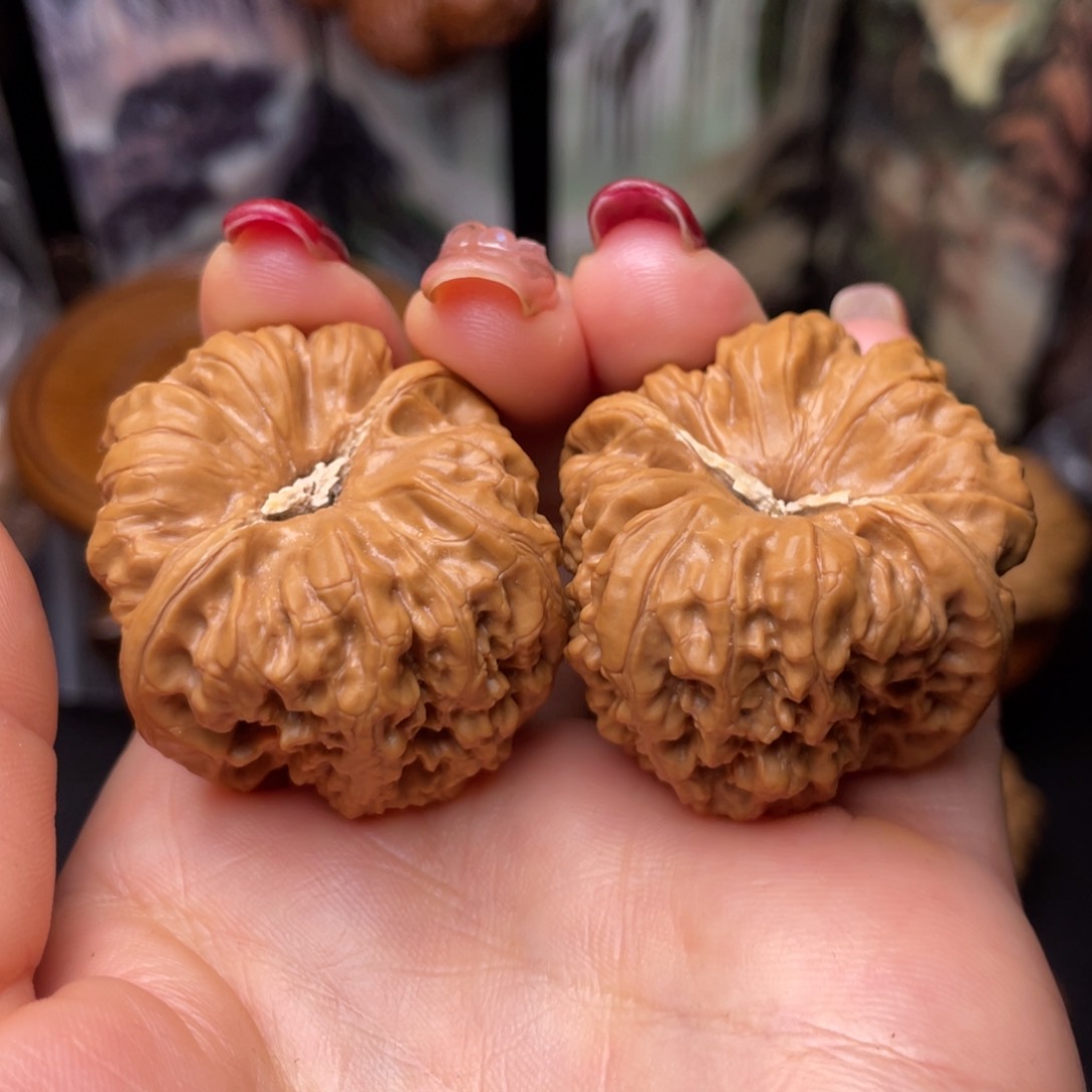 文玩核桃把件36全品凹底