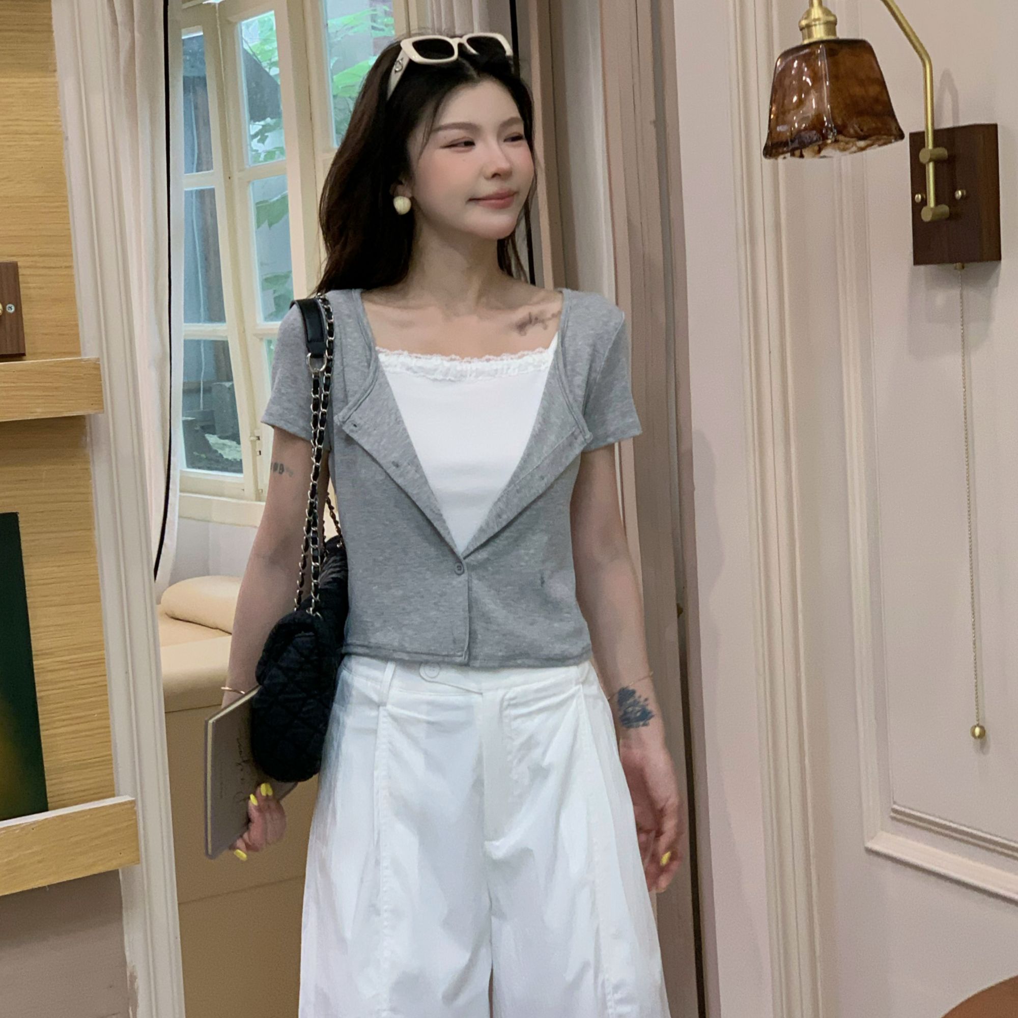 【泡芙小姐】温柔风蕾丝边假两件小衫