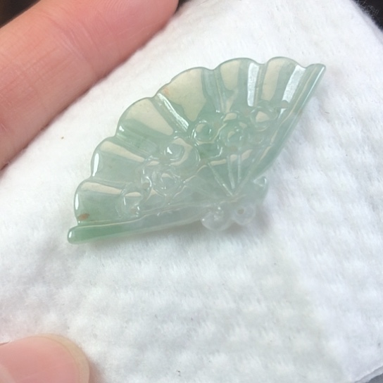 翡翠未镶嵌颈饰缅甸A货，每天下午1点半开播