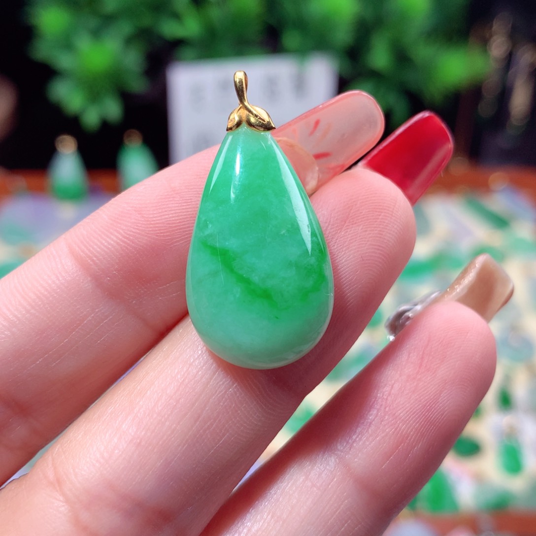 翡翠吊坠(不含链)18K金镶嵌