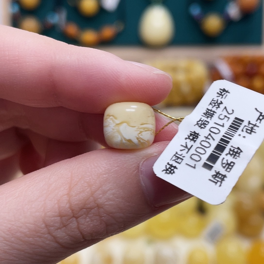 蜜蜡未镶嵌珠宝奇石10.4*9.4mm妖花老型 瑕