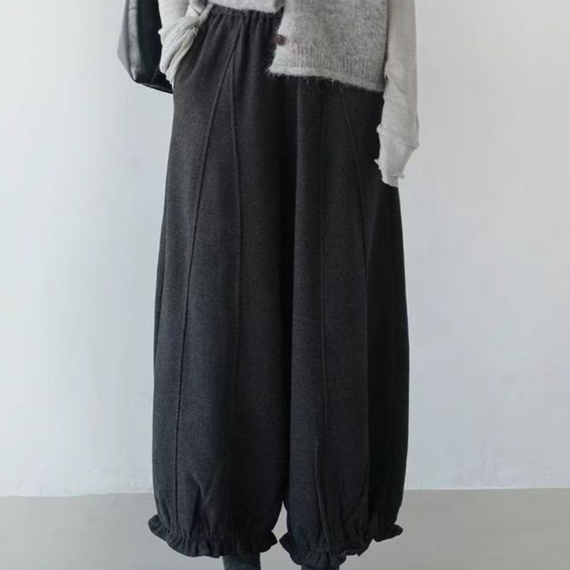 衣号店 冬款加绒加厚韩系设计感花边拼接显瘦花苞九分裤5815