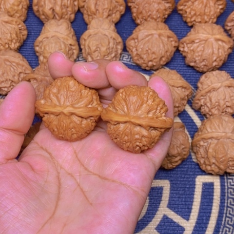 【闪购商品】文玩核桃吊坠孤****手宫灯41