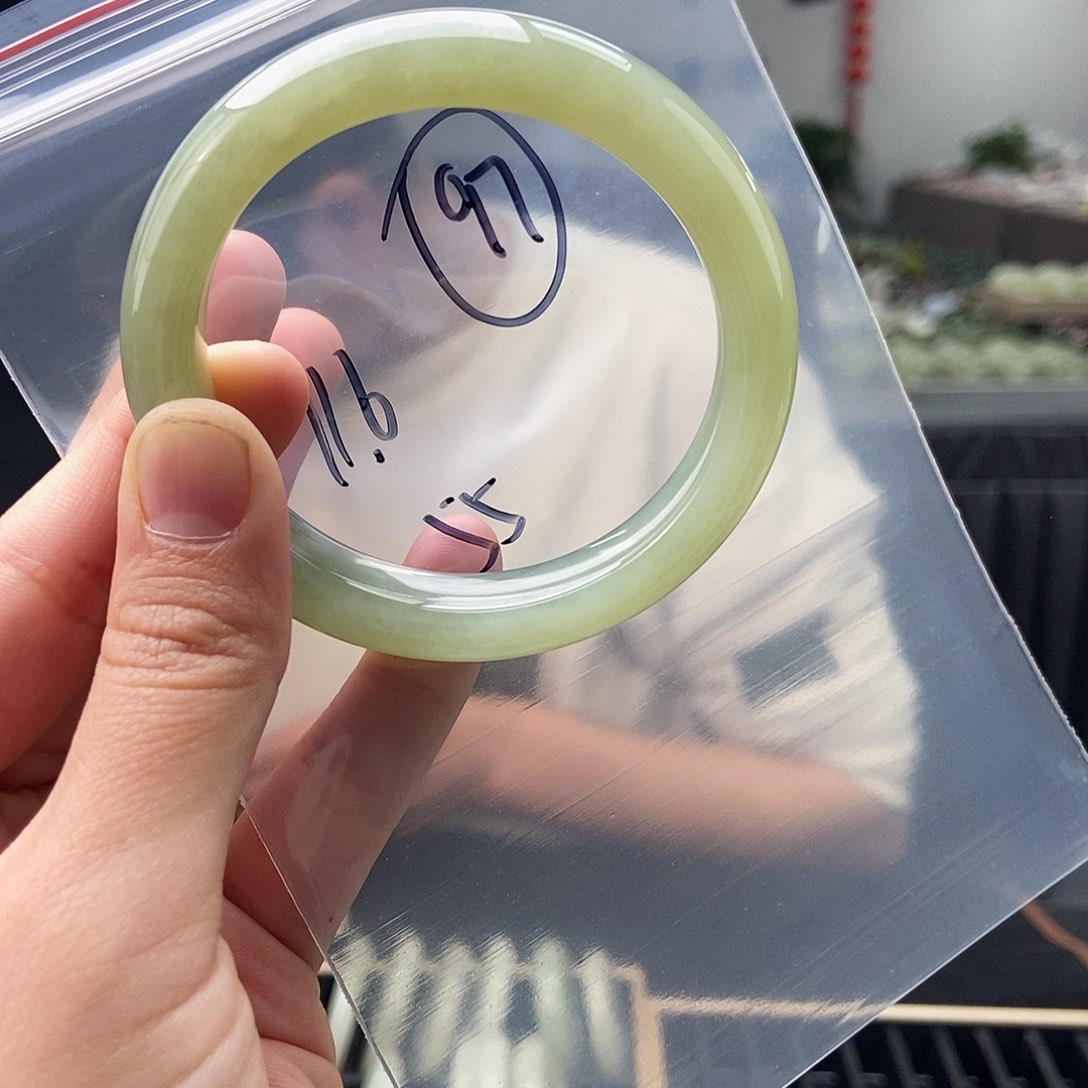 和田玉颜色多样性发拍一发一未镶嵌