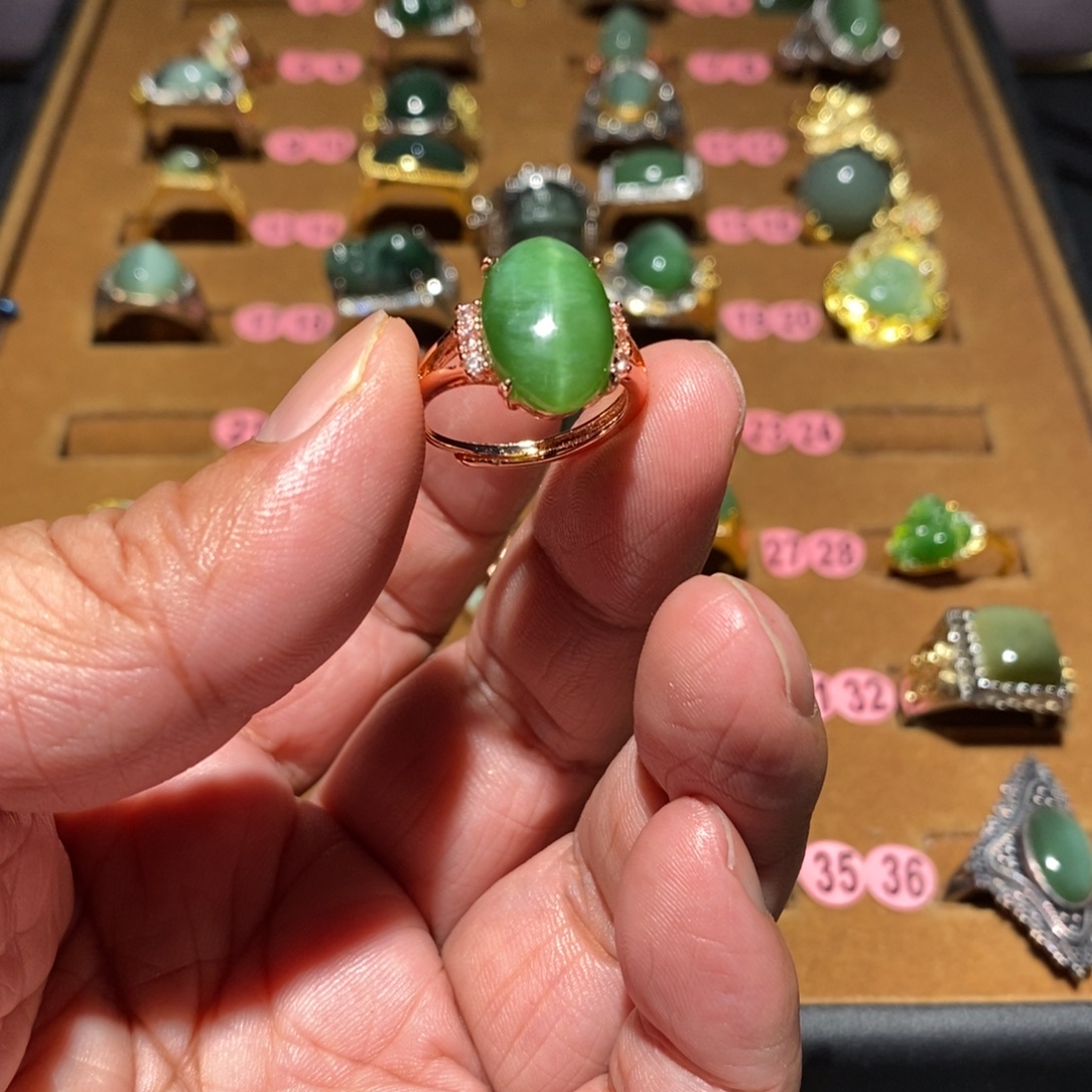 和田玉未镶嵌戒指