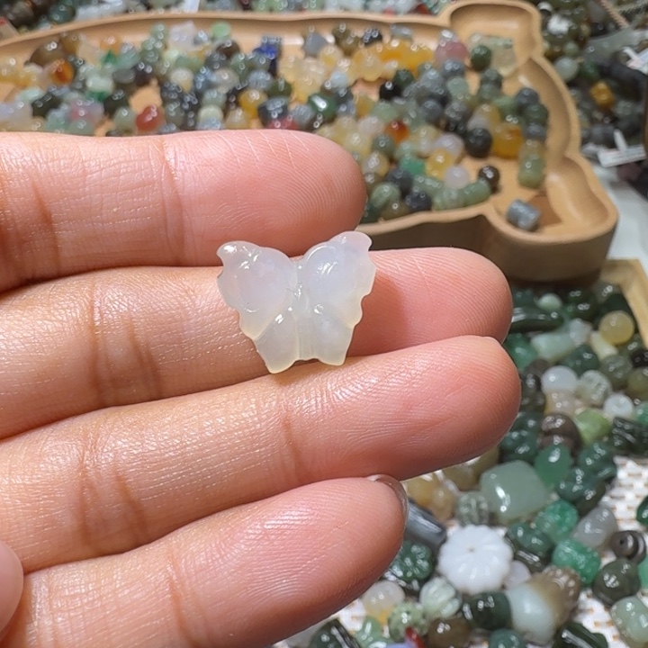 和田玉未镶嵌珠宝半成品