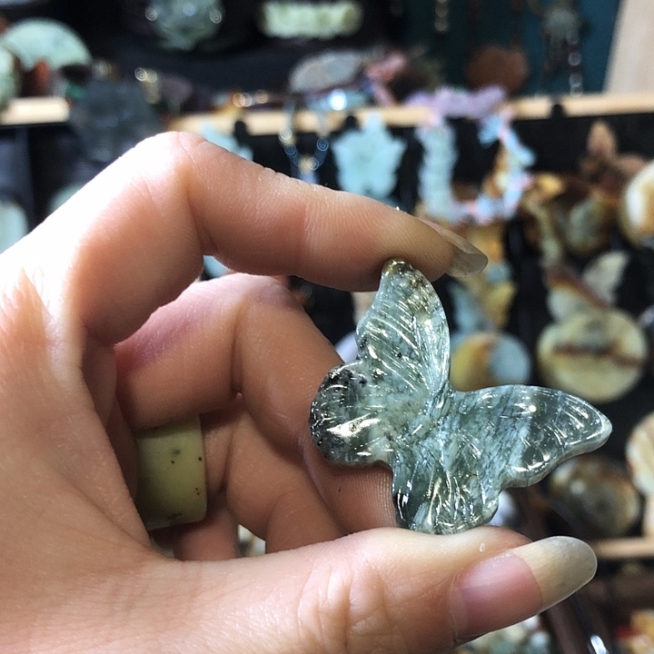 岫玉未镶嵌岫玉挂件