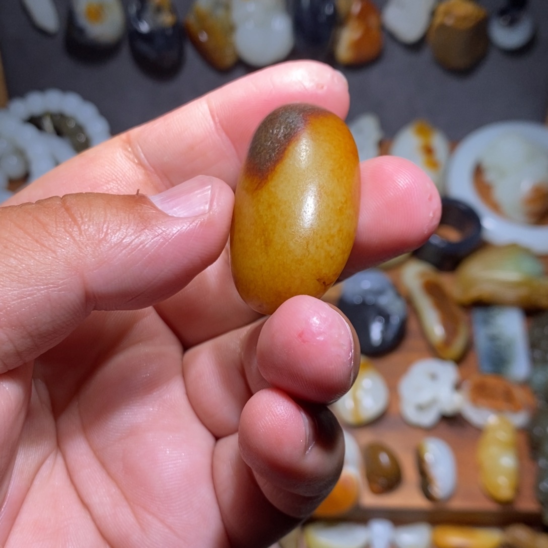 和田玉颈饰未镶嵌叫****丶