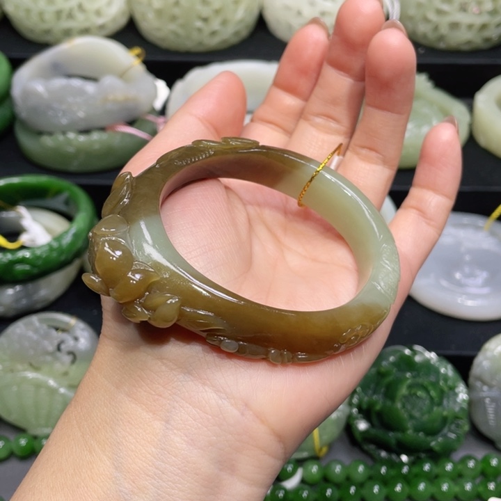 和田玉手镯57圈口 编号36贵妃镯未镶嵌