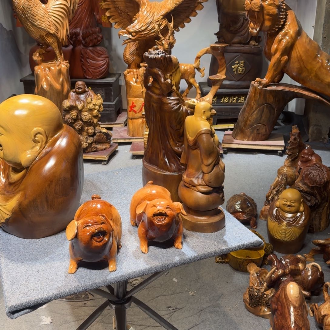 香樟木A**英香樟木小猪一对