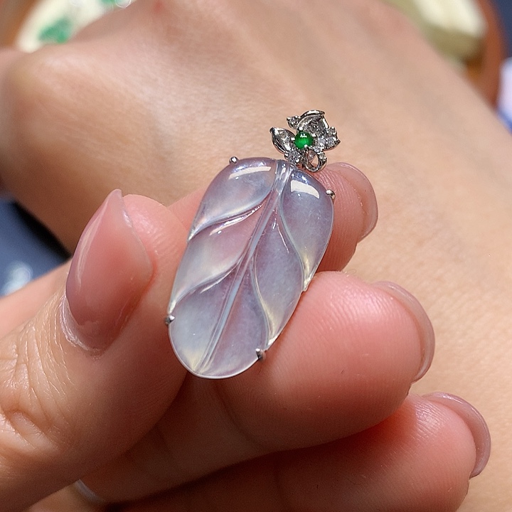 翡翠吊坠(不含链)18K金镶嵌