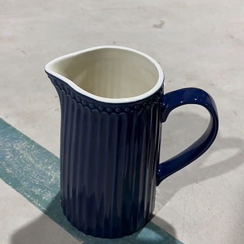 微瑕，不能明火，口径8高17篮