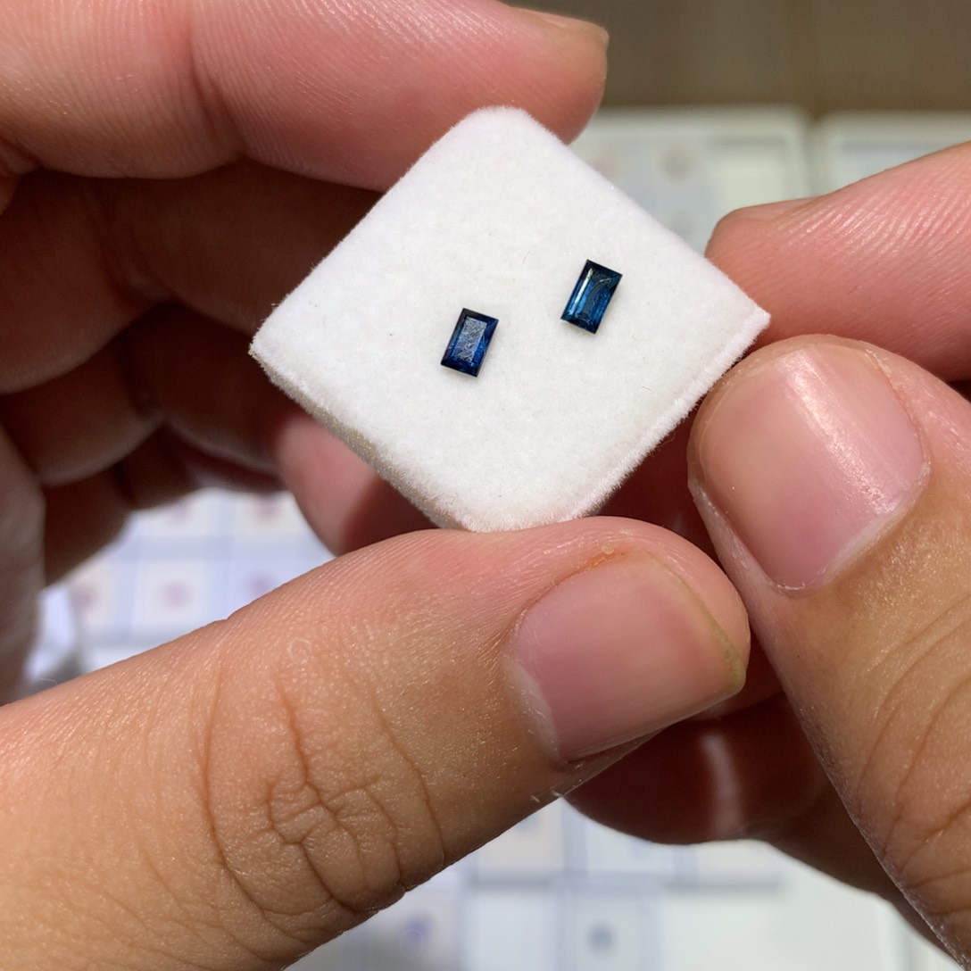 蓝宝石裸石未镶嵌