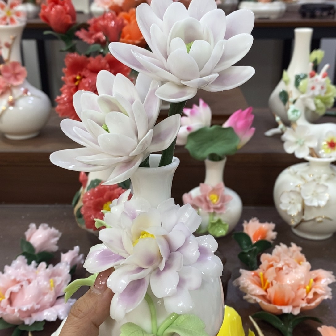 摆件陶瓷手工花摆件