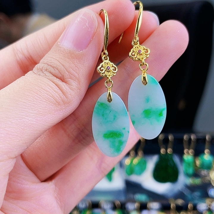 翡翠耳饰未镶嵌饰品