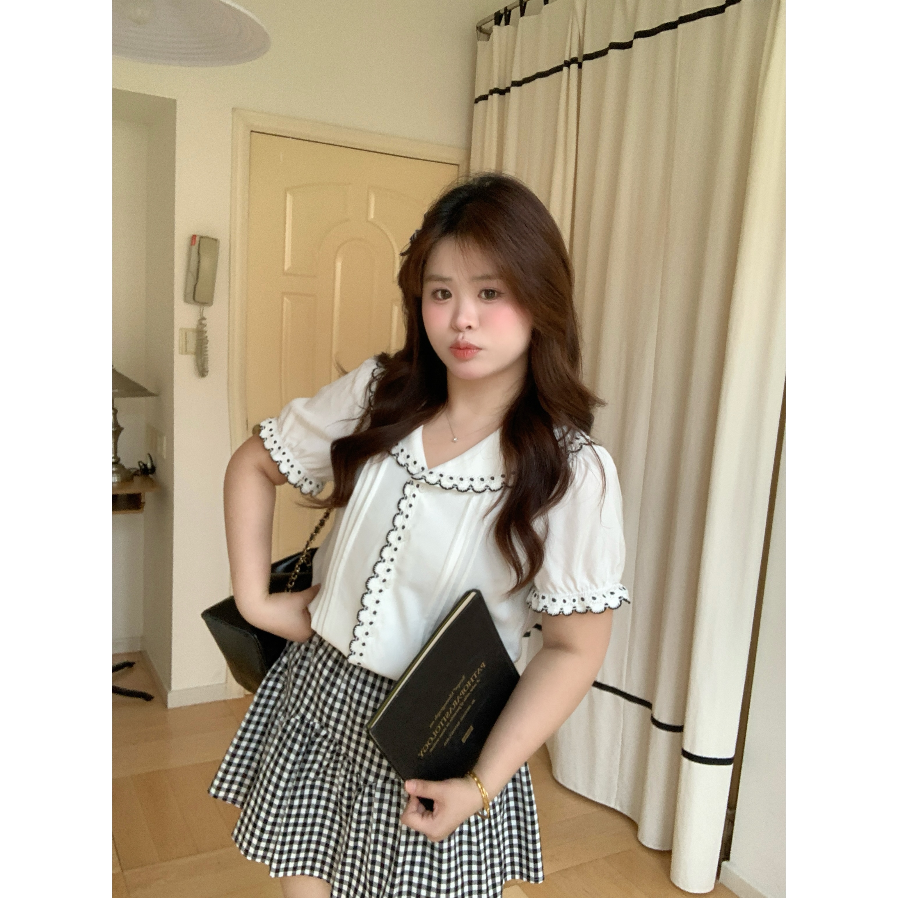 【空白琴键】大头婷微胖夏季衬衫娃娃领花边开扣短袖上衣