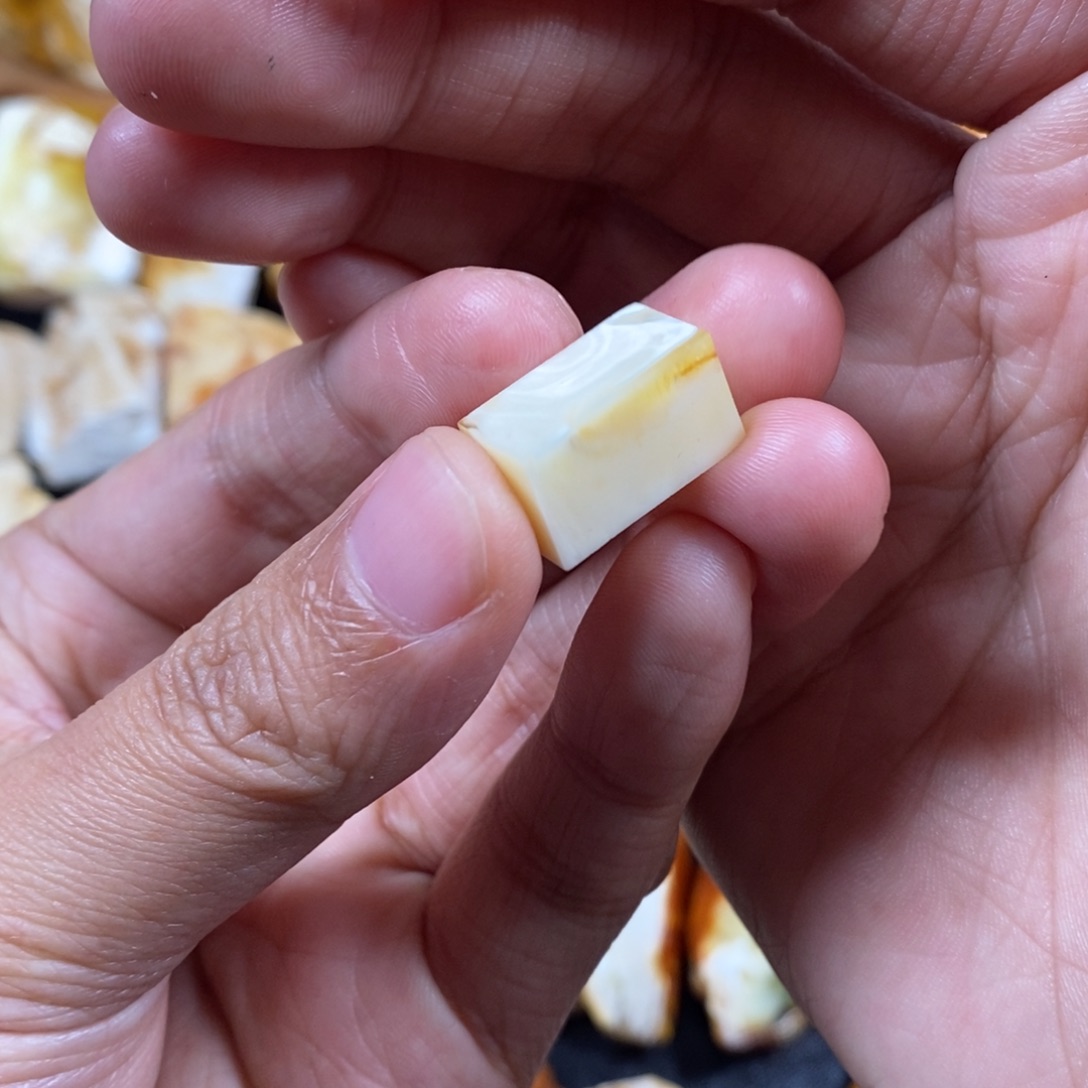 定制琥珀未镶嵌琥珀蜜蜡原石定制