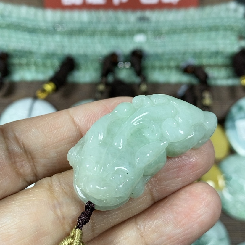 【闪购商品】翡翠颈饰未镶嵌玉吊坠翡翠玉如意貔貅吊坠
