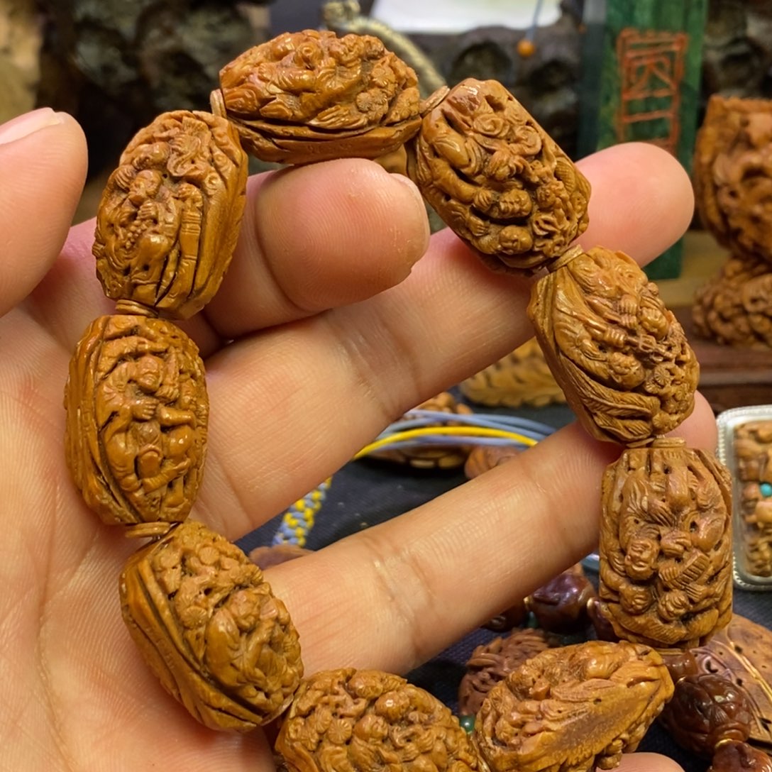 56罗汉相双面手串潍坊核雕