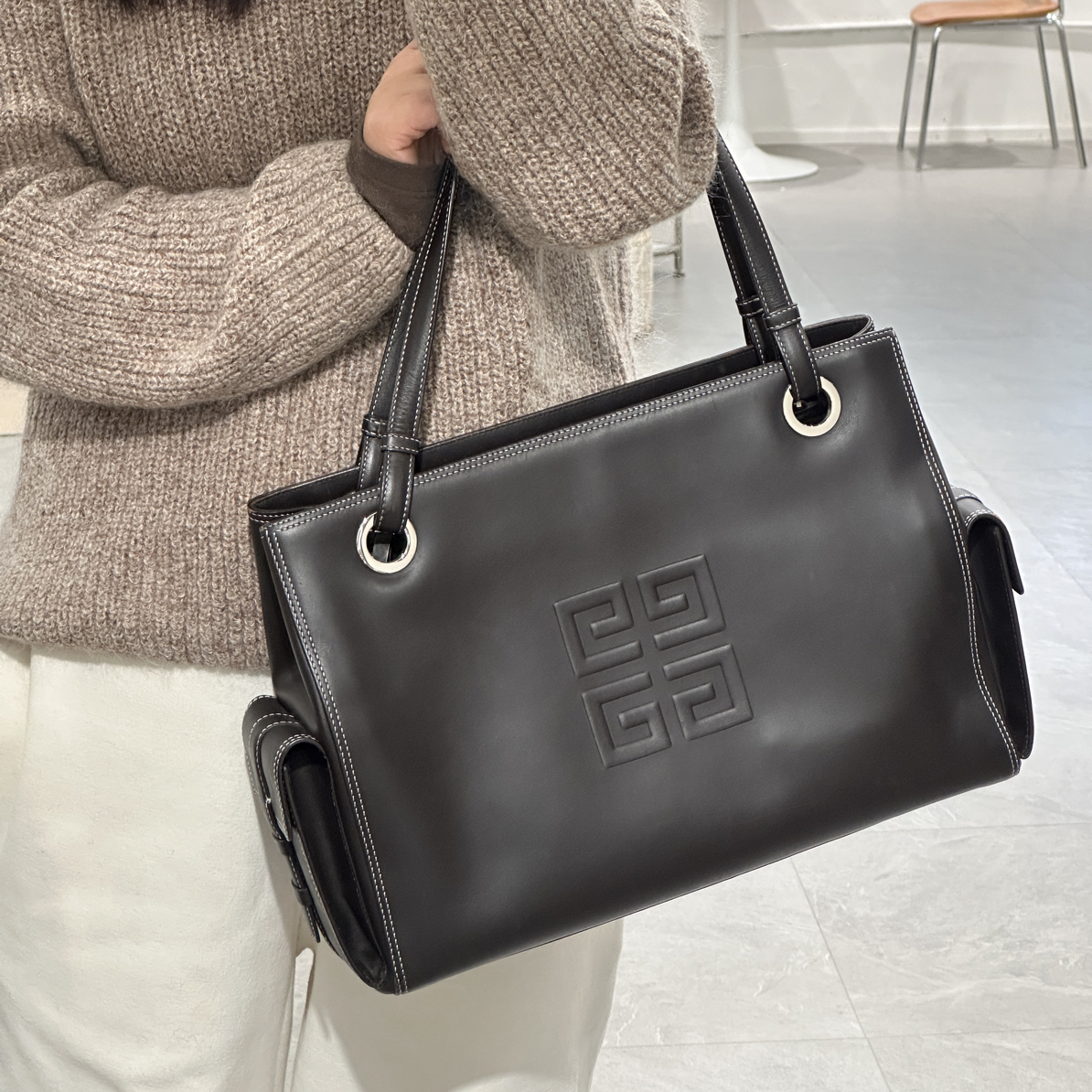 95新 Givenchy/纪梵希 乌木棕牛皮双兜托特手提单肩包