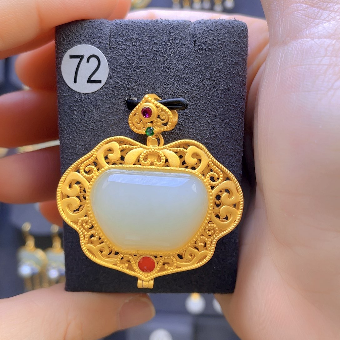 和田玉颈饰银S925镀金镶嵌